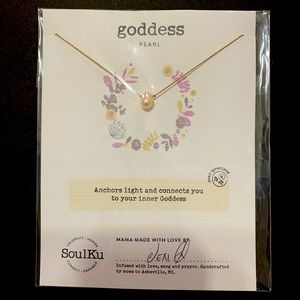 Necklace, goddess Pearl by SoulKu, handmade, soft pink.
